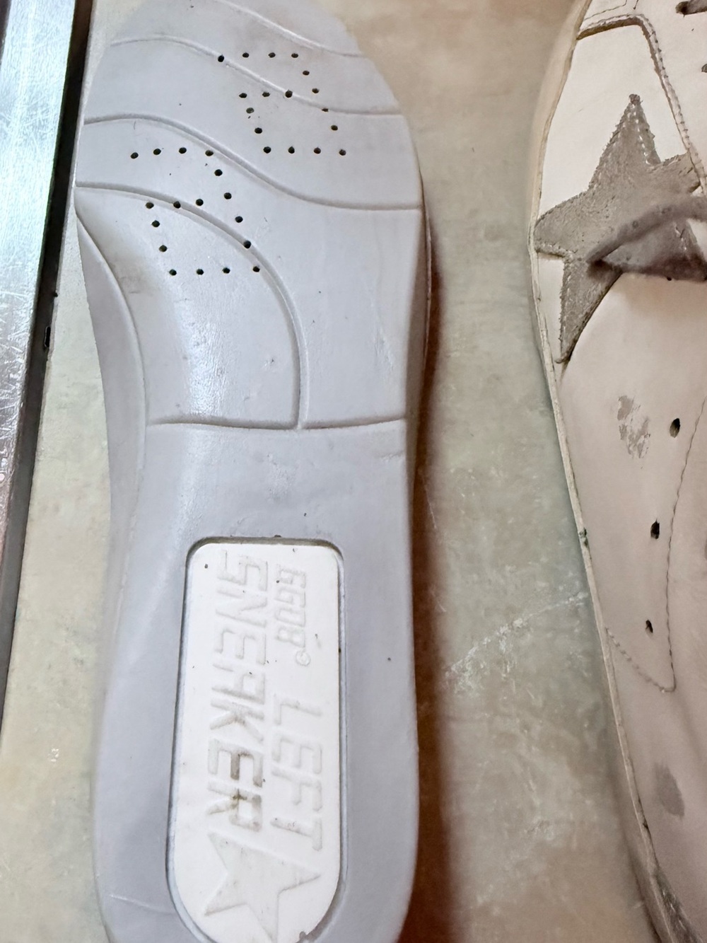 Golden Goose women’s superstar White and Pink Low-Top Sneakers with Gray Star - Picture 5 of 13